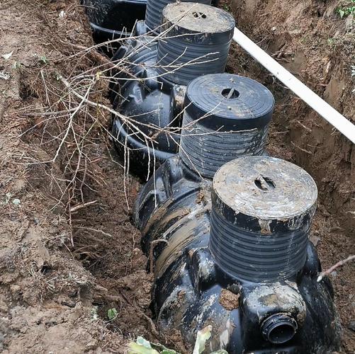 江苏农村厕所改造中的整体塑料化粪池 应用优势、实施要点与优化路径